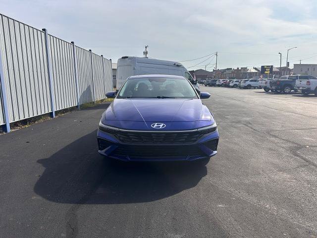 Used 2025 Hyundai Elantra SEL FWD image 7