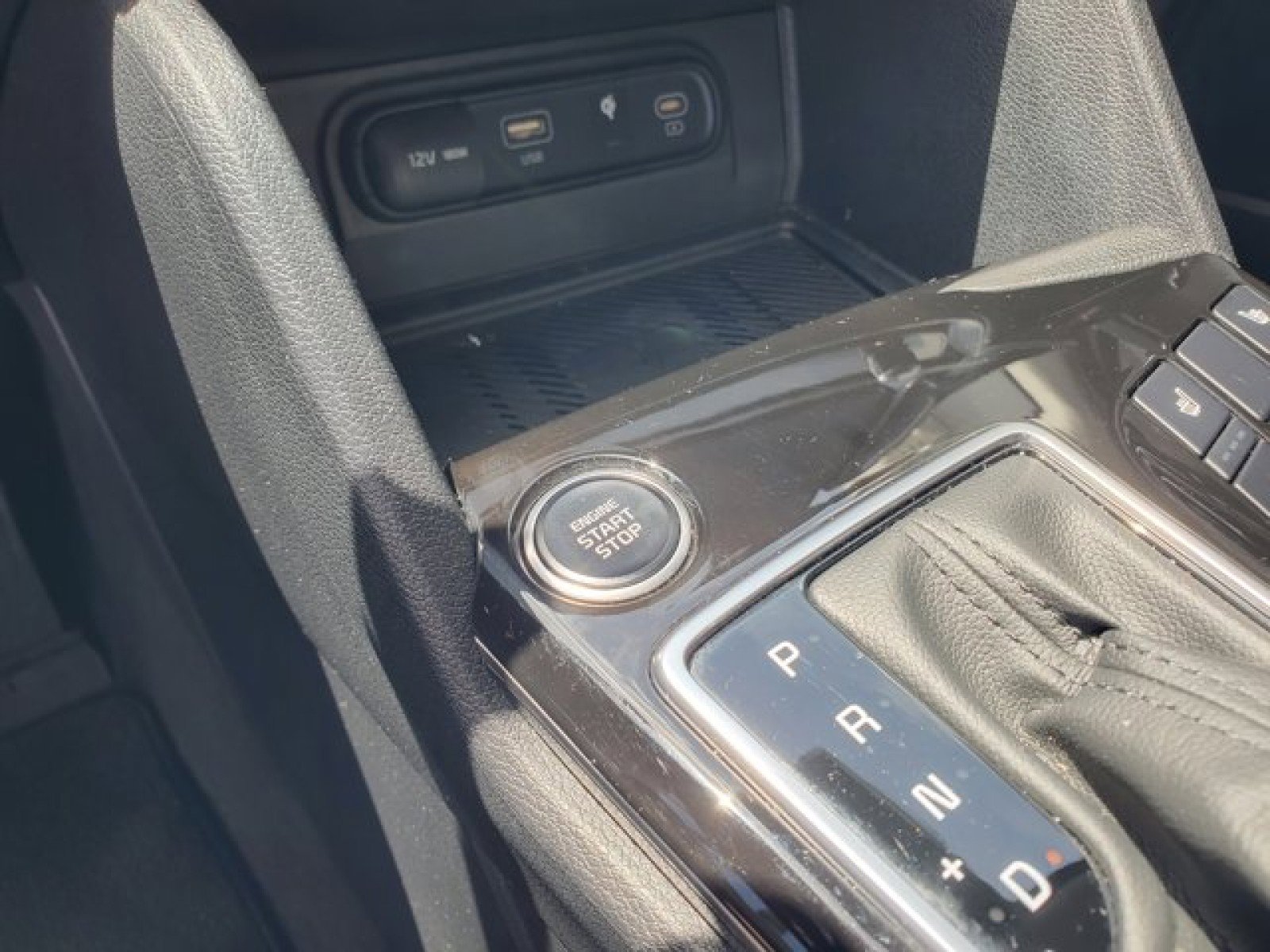 Used 2024 Kia Sportage EX image 19