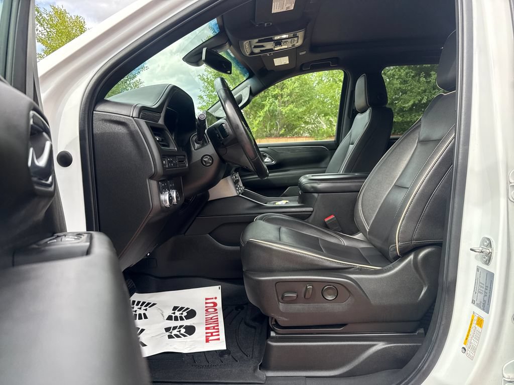 Used 2022 GMC Yukon XL SLT w/ SLT Premium Package AWD/4WD image 12