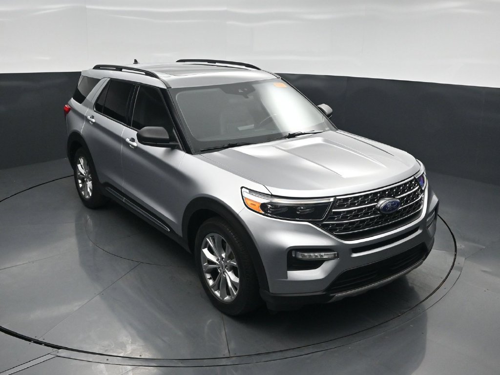 Certified 2021 Ford Explorer XLT w/ Equipment Group 202A RWD image 33