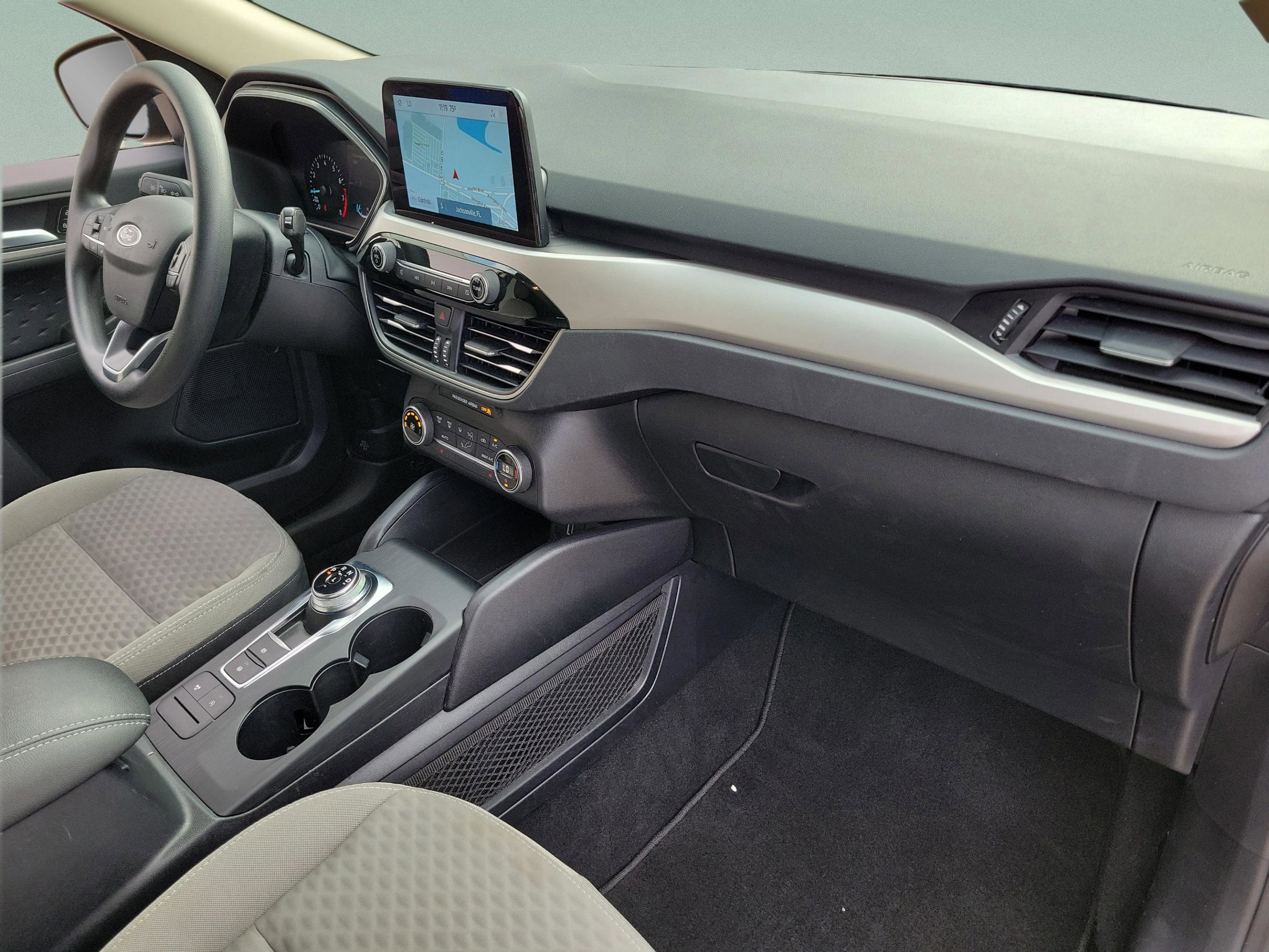 Certified 2020 Ford Escape SE image 25