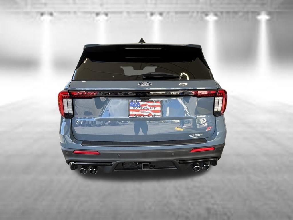 Certified 2025 Ford Explorer ST AWD/4WD image 5