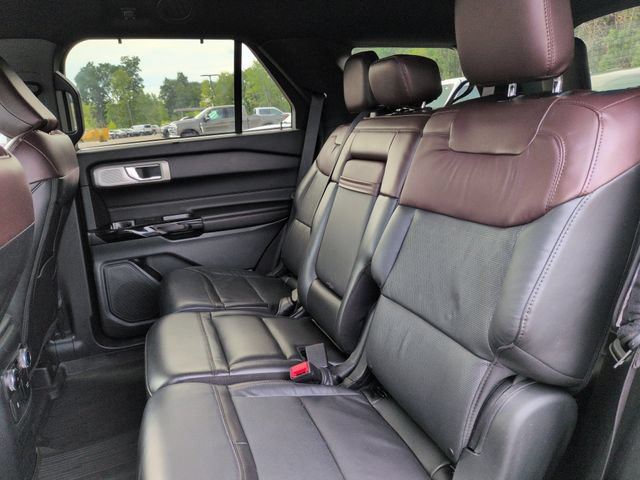 Certified 2023 Ford Explorer Platinum w/ Technology Package AWD/4WD image 27