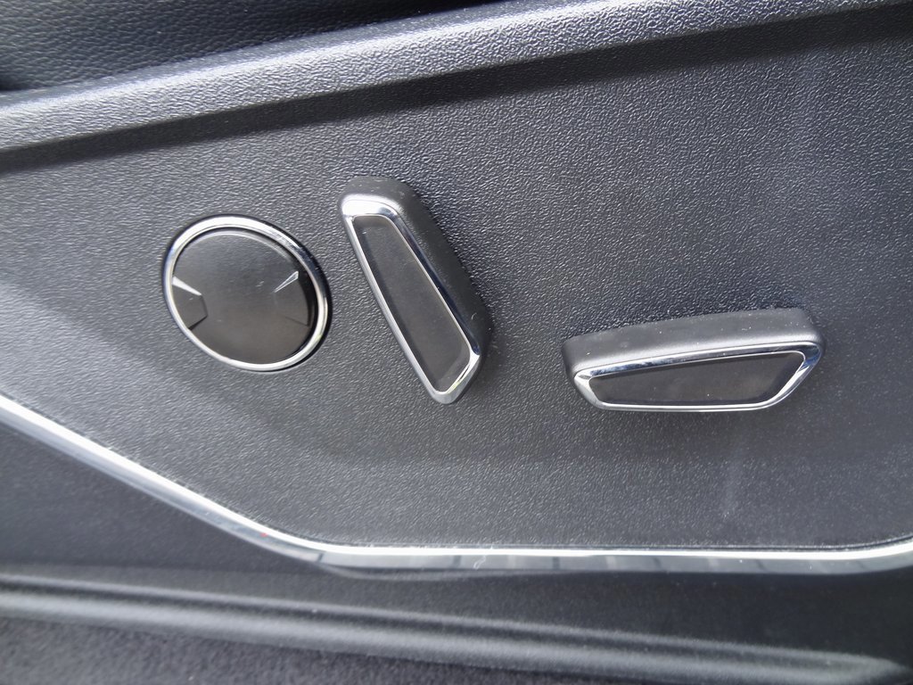 Certified 2023 Ford F150 Lariat w/ Equipment Group 502A High image 25