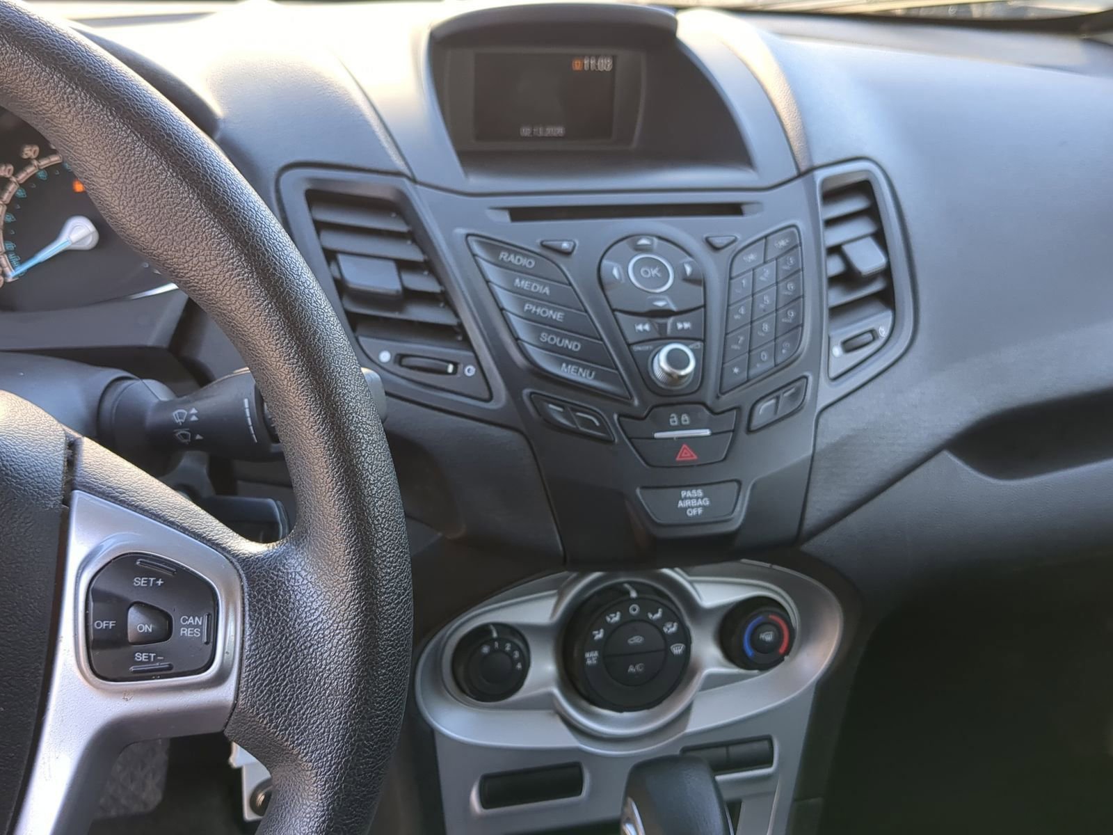 Certified 2018 Ford Fiesta SE image 29