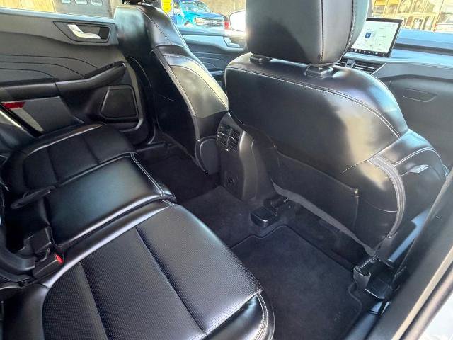 Certified 2025 Ford Escape Platinum AWD/4WD image 38