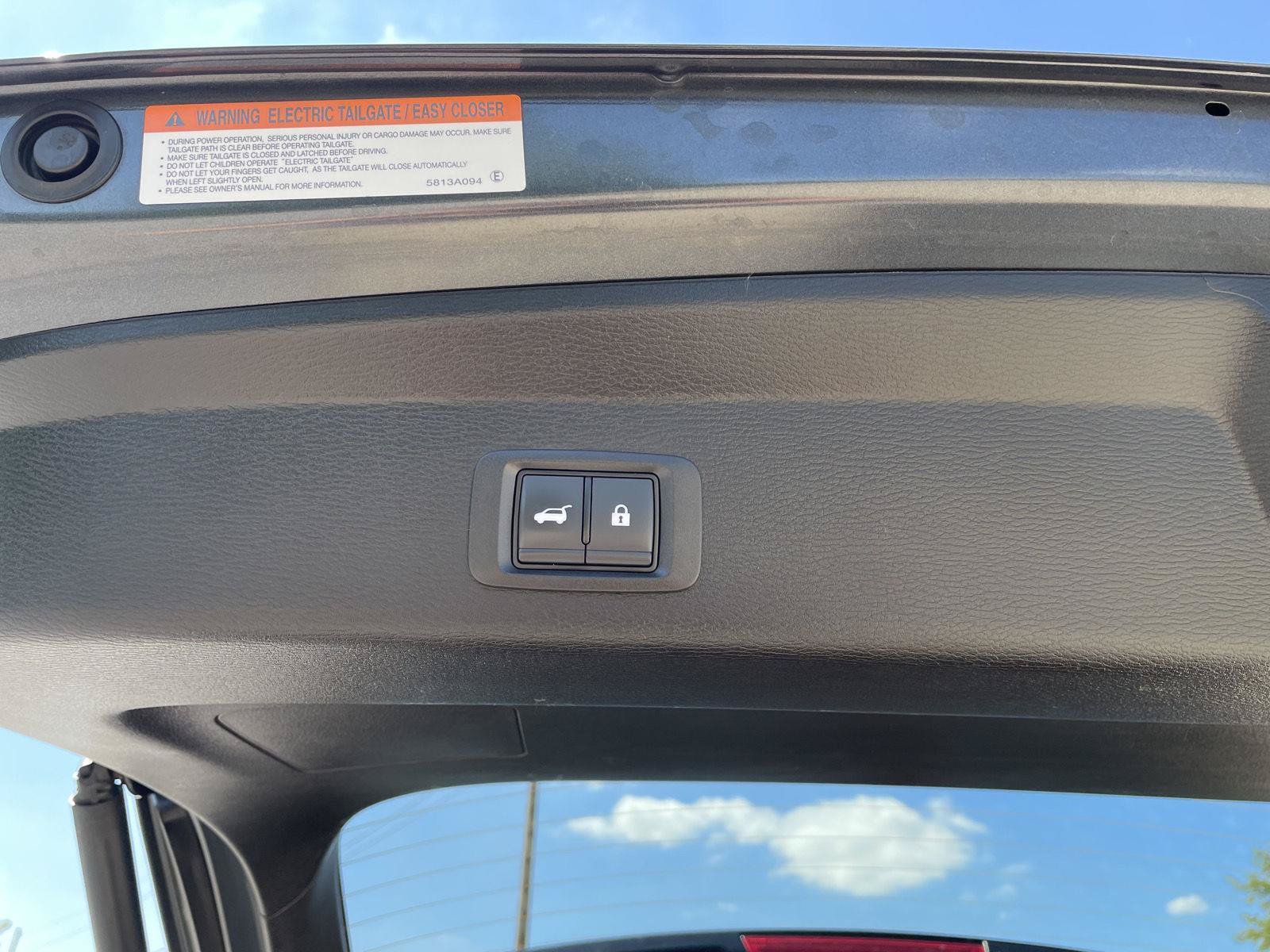 Used 2025 Mitsubishi Outlander SE FWD image 38