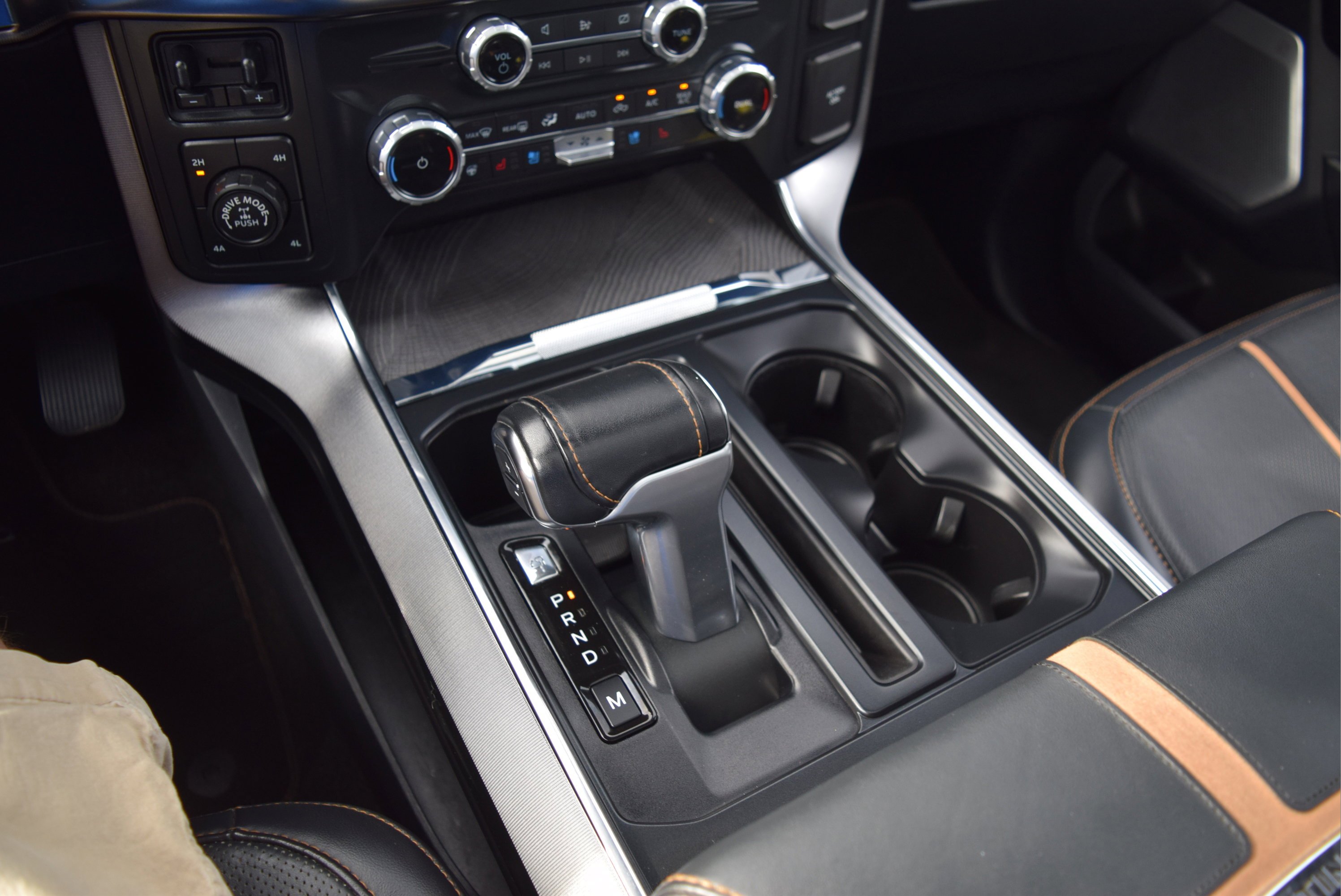 Certified 2022 Ford F150 Platinum w/ Equipment Group 701A High image 18