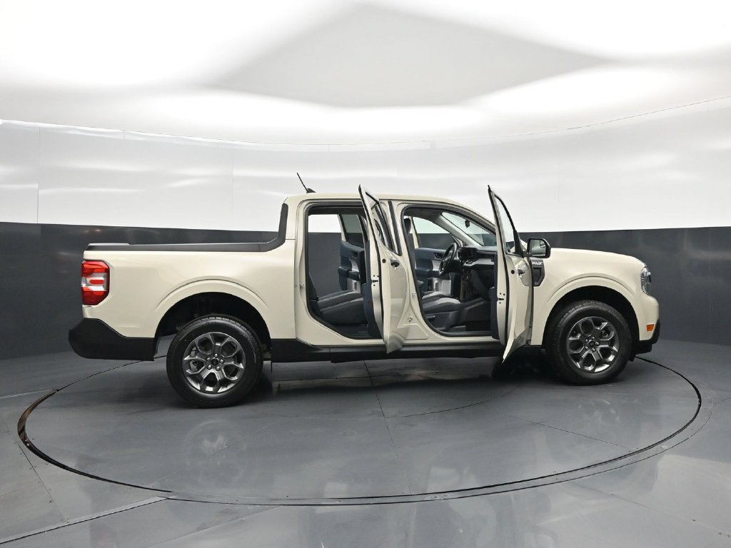 Certified 2024 Ford Maverick XLT w/ XLT Luxury Package FWD image 4