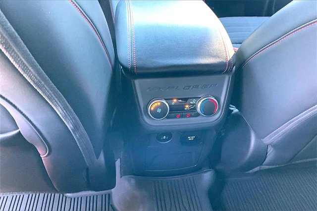 Certified 2025 Ford Explorer ST-Line w/ Premium Package image 23
