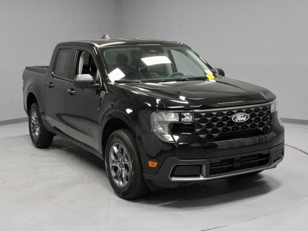 Certified 2025 Ford Maverick XLT w/ 4K Tow Package AWD/4WD image 1