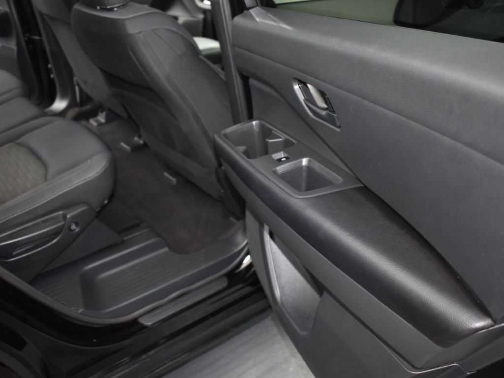 Used 2024 Nissan Pathfinder S image 15