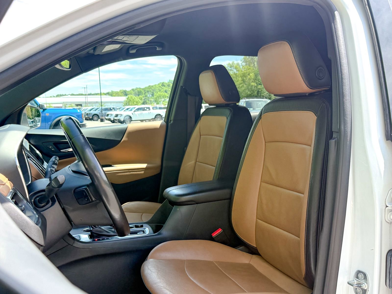 Used 2021 Chevrolet Equinox Premier AWD/4WD image 17