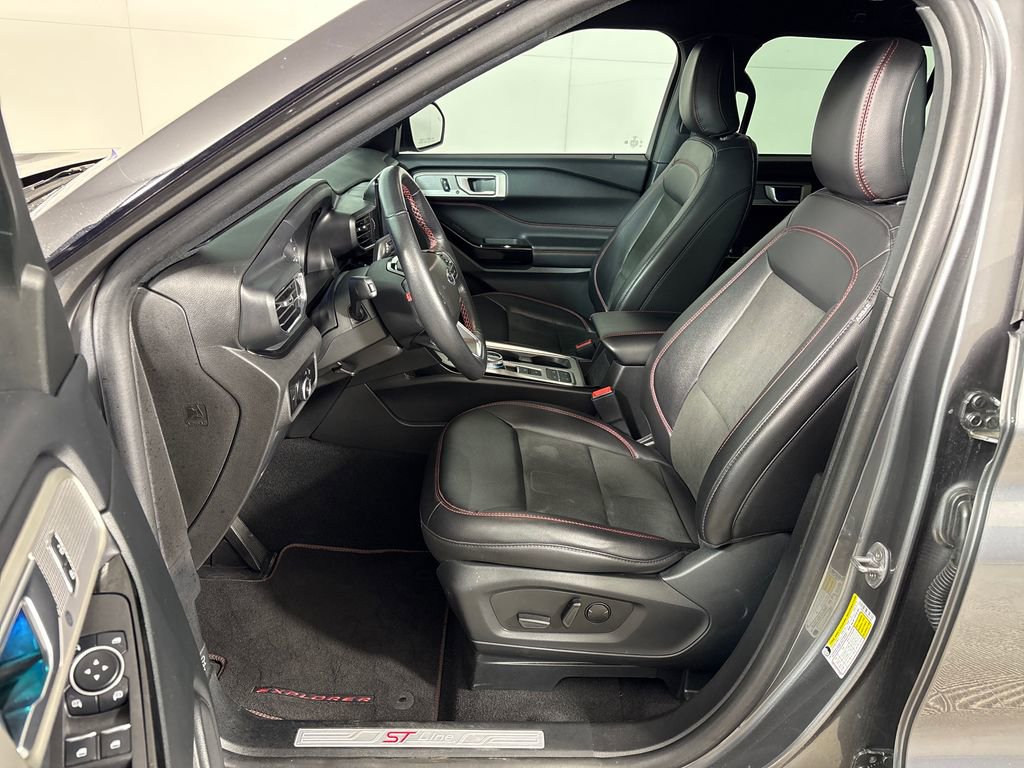 Certified 2023 Ford Explorer ST-Line w/ Class IV Trailer Tow Package image 30