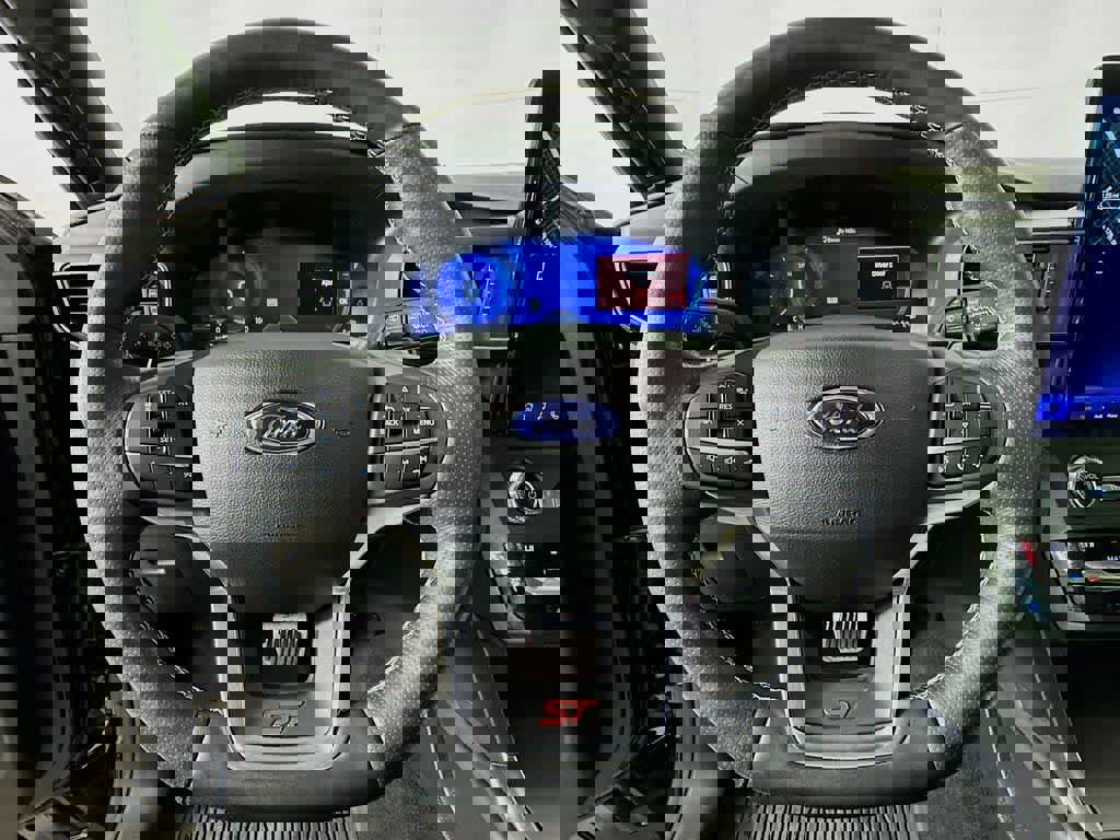 Certified 2020 Ford Explorer ST w/ ST Street Pack image 18