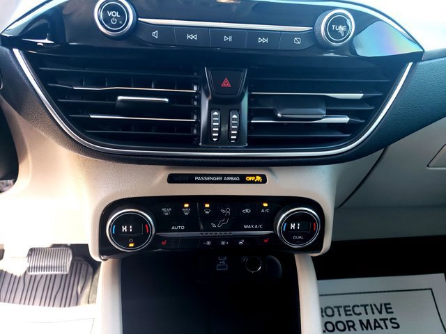 Certified 2021 Ford Escape Titanium w/ Class II Trailer Tow Package image 25