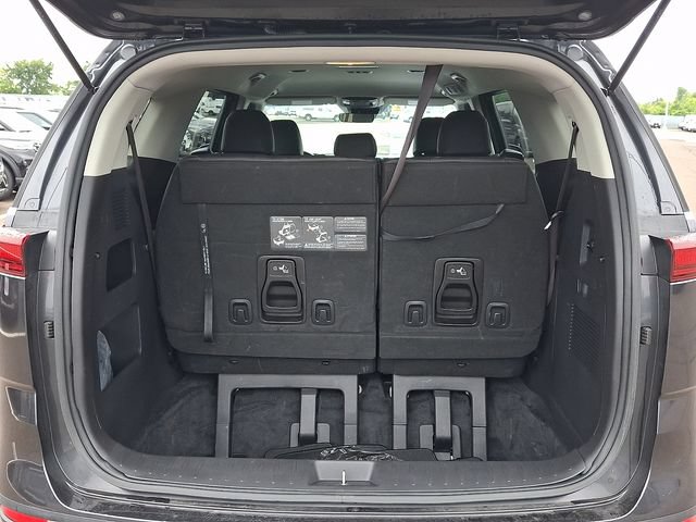 Used 2022 Kia Carnival LX FWD image 29