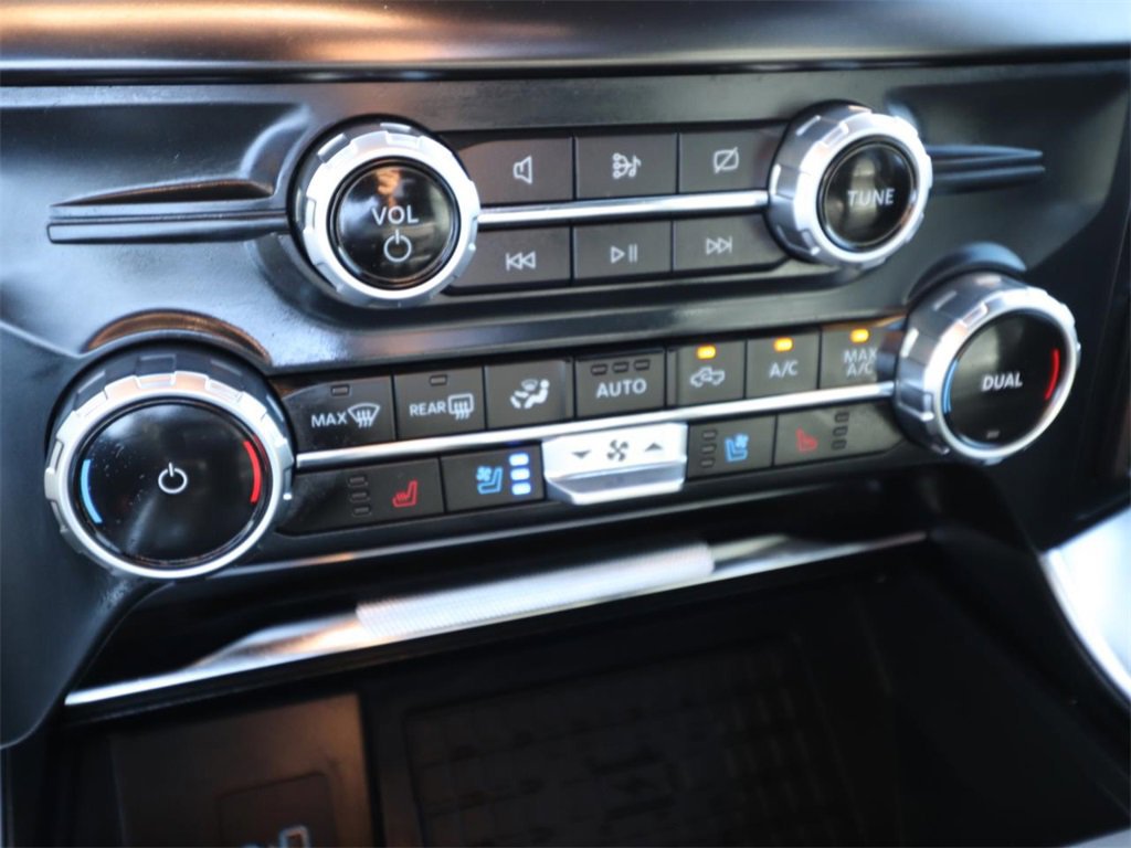 Certified 2023 Ford F150 Platinum w/ Equipment Group 701A High image 21