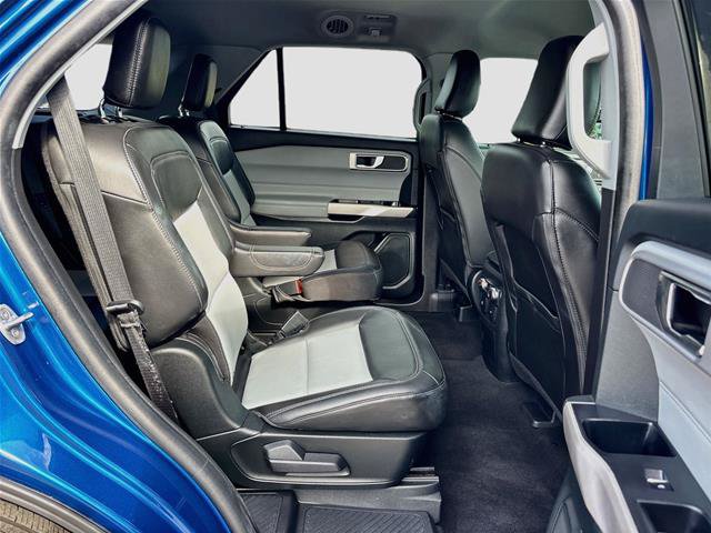 Certified 2022 Ford Explorer XLT w/ Equipment Group 202A AWD/4WD image 29