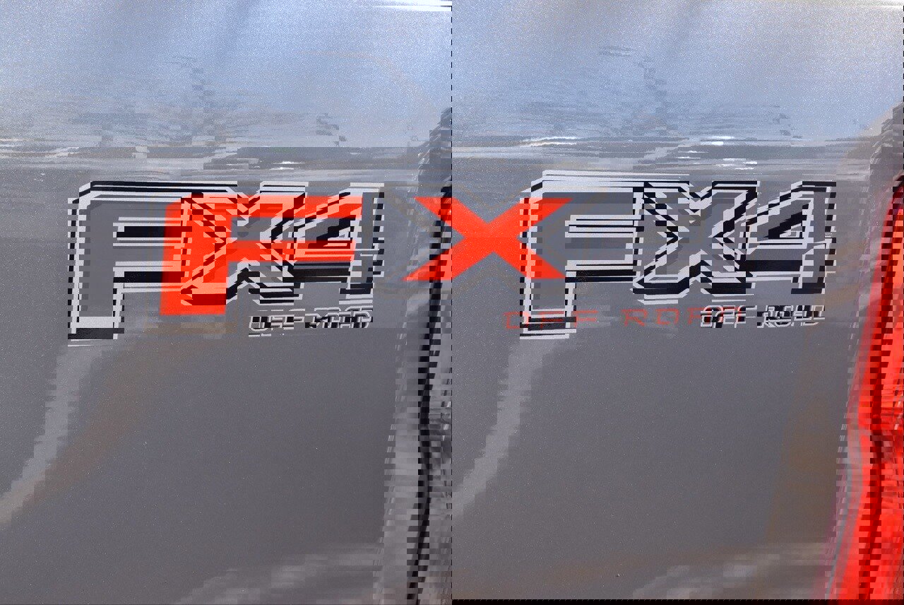 Certified 2024 Ford F250 Platinum w/ FX4 Off-Road Package image 46