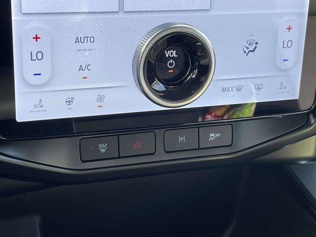 Certified 2025 Ford F150 Lightning Flash image 19