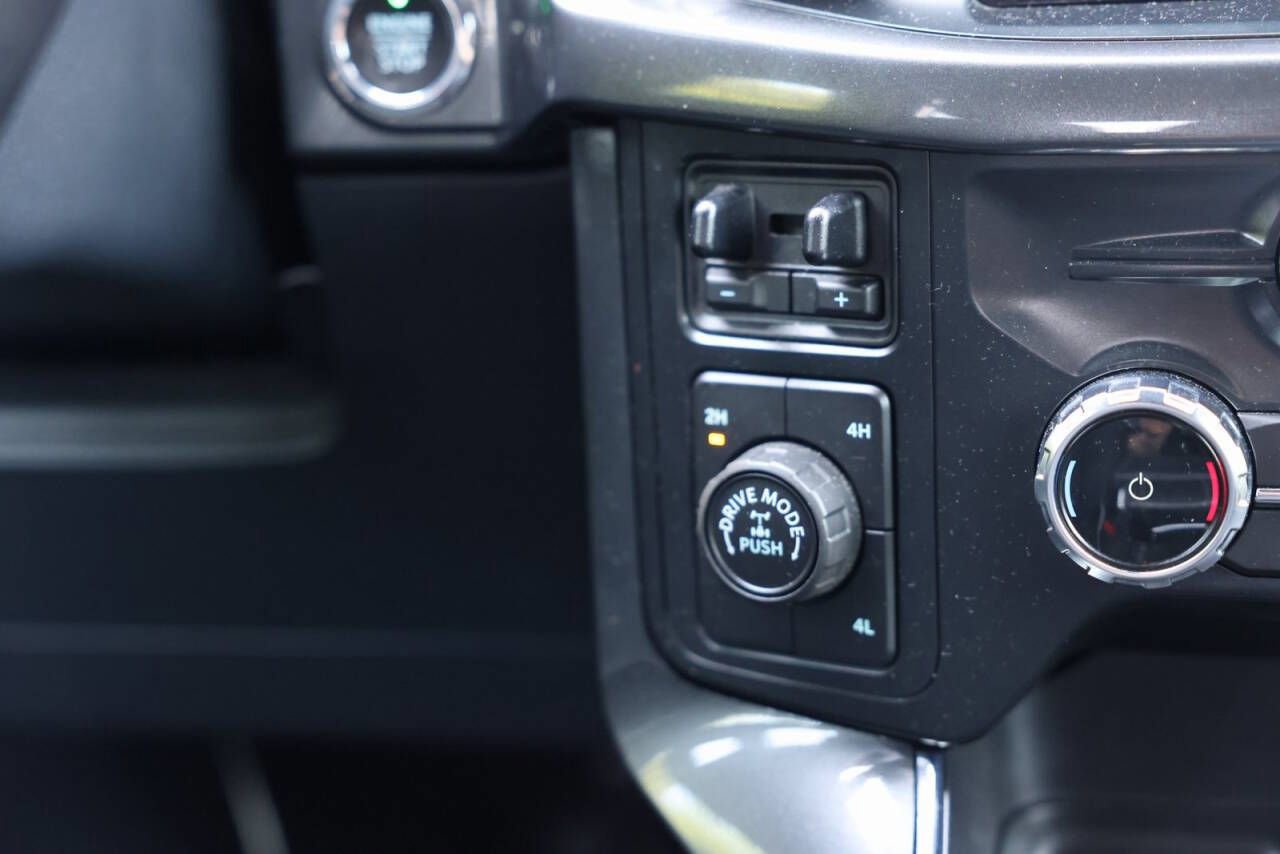 Certified 2022 Ford F150 XLT w/ Equipment Group 302A High image 28