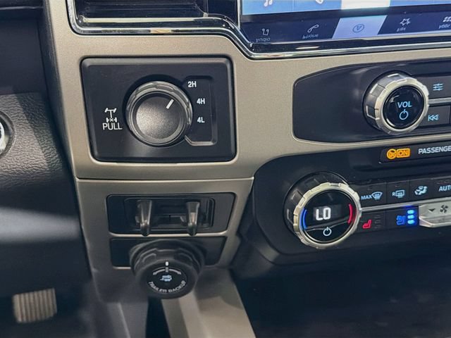 Certified 2022 Ford F350 Lariat w/ Tremor Off-Road Package AWD/4WD image 20