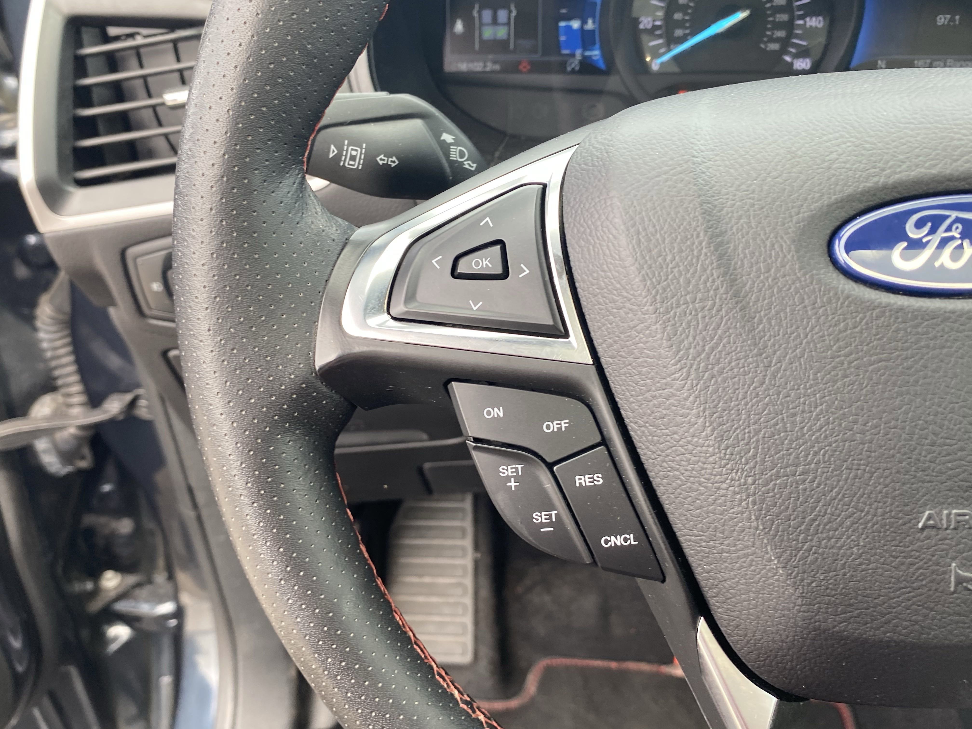 Certified 2023 Ford Edge ST-Line image 16