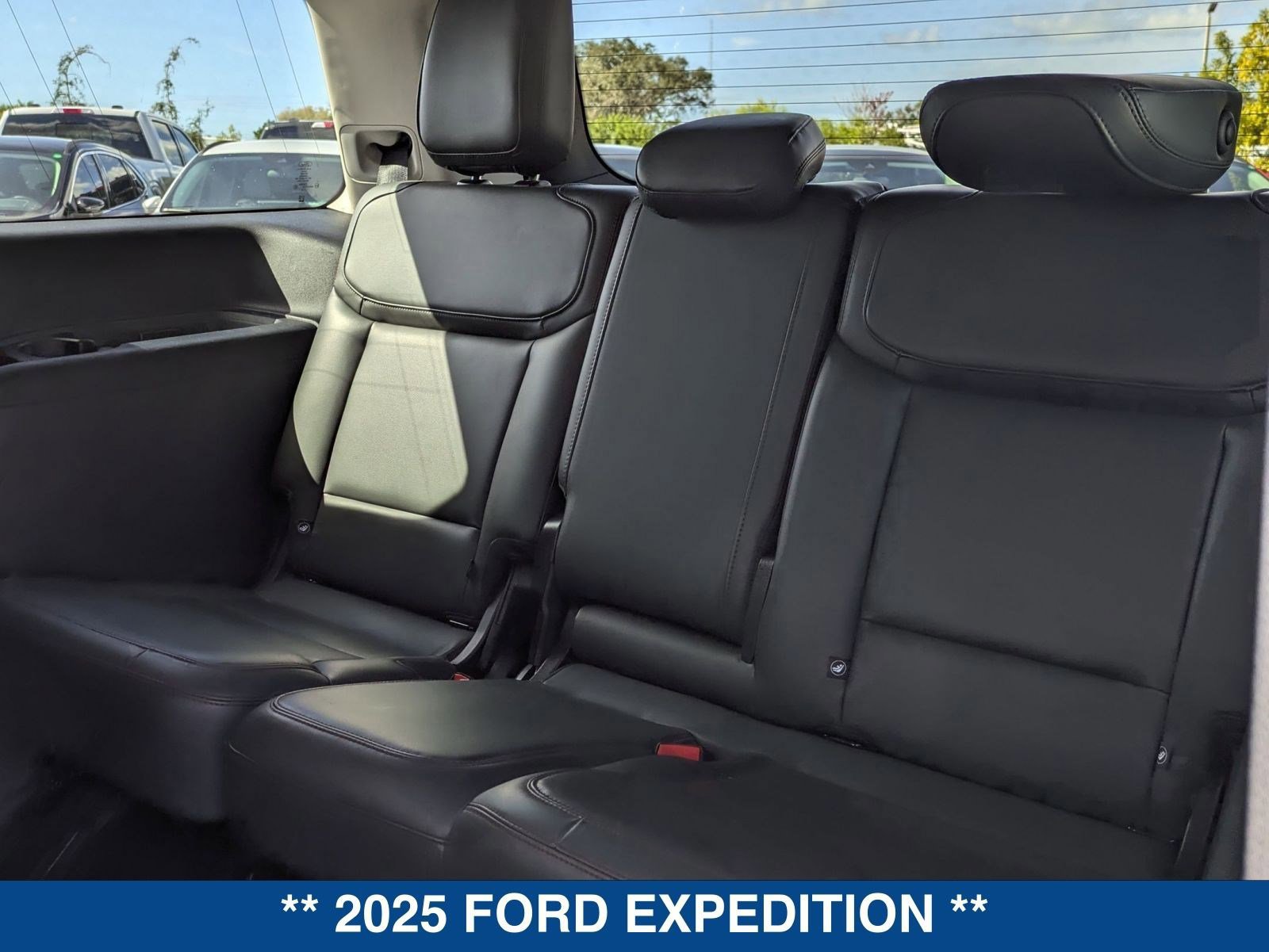 Certified 2025 Ford Expedition Active image 18