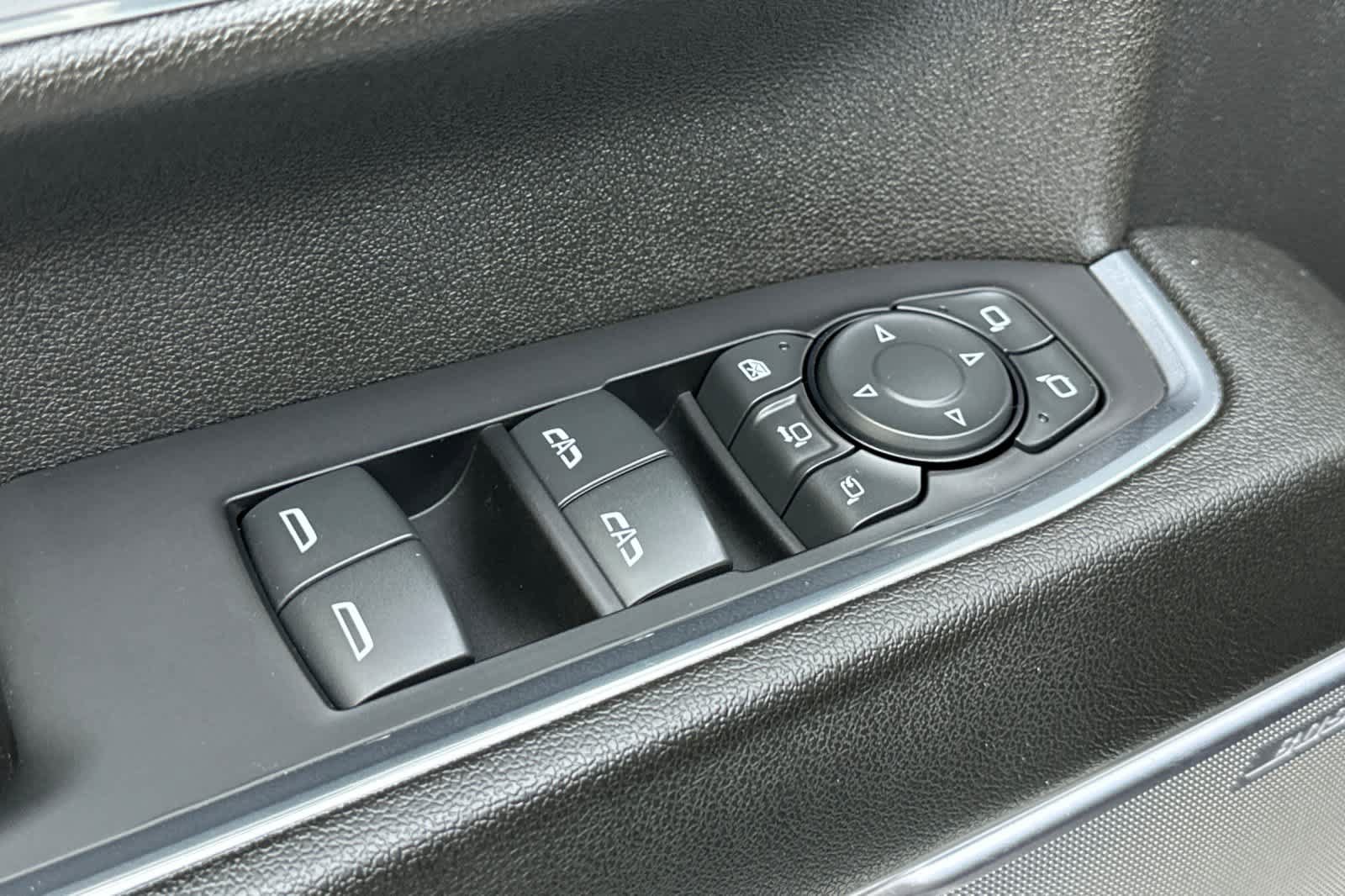 Used 2024 Chevrolet Silverado 3500 High Country AWD/4WD image 13