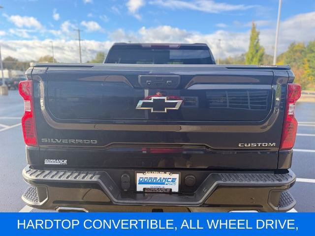 Used 2022 Chevrolet Silverado 1500 Custom Trail Boss AWD/4WD image 5