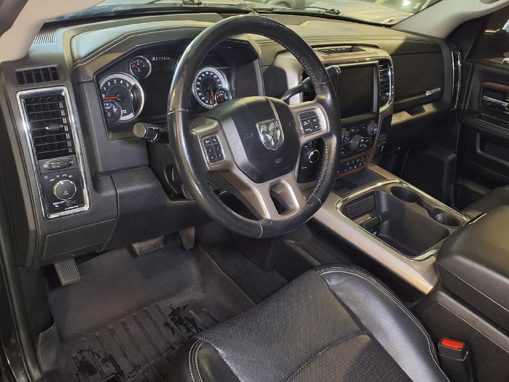 Used 2017 RAM 2500 Laramie w/ Convenience Group AWD/4WD image 4
