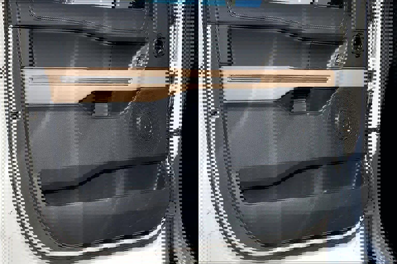 Certified 2024 Ford Expedition Max XLT image 21