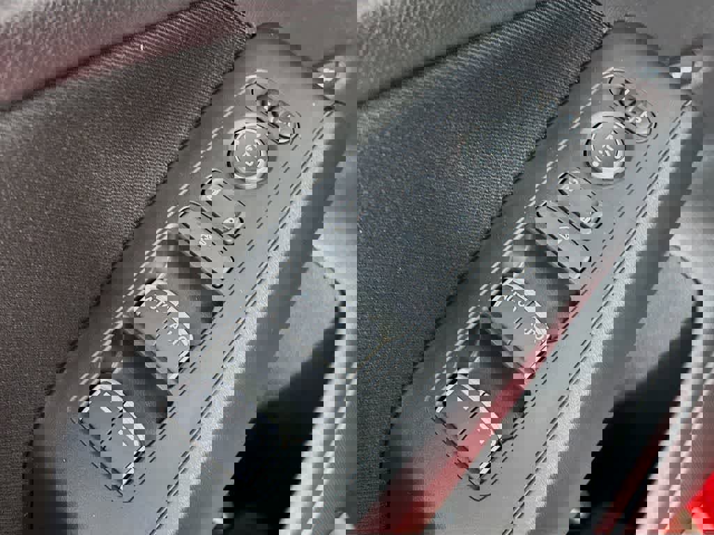 Used 2025 Honda Civic Sport image 27