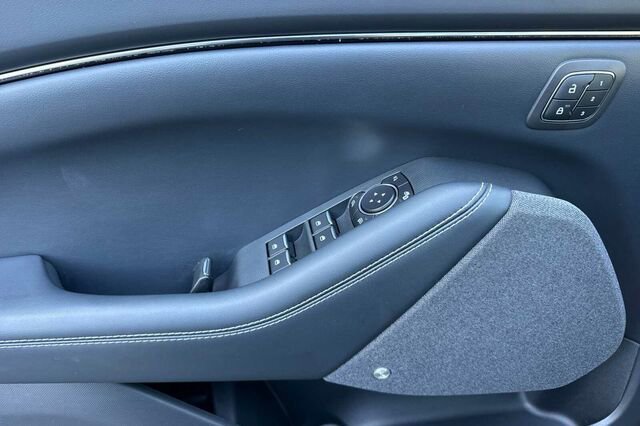 Certified 2022 Ford Mustang Mach-E Premium AWD/4WD image 8