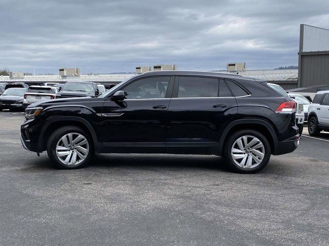Used 2020 Volkswagen Atlas Cross Sport SE w/ Panoramic Sunroof Package image 2