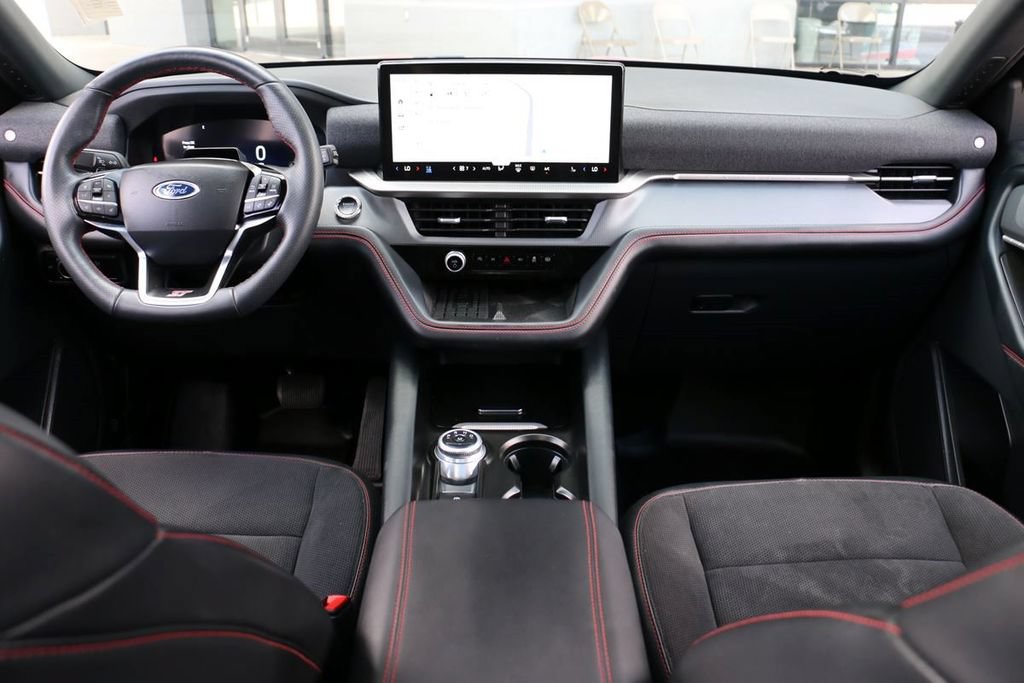 Certified 2025 Ford Explorer ST AWD/4WD image 30