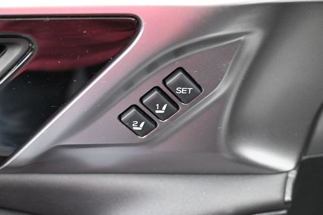 Used 2024 Subaru Outback Limited AWD/4WD image 15