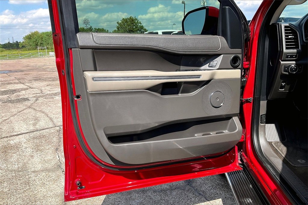 Certified 2021 Ford Expedition Max XLT image 17