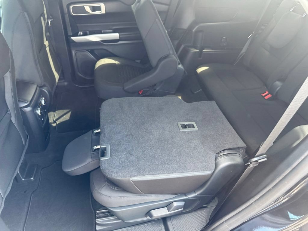Certified 2021 Ford Explorer XLT RWD image 33
