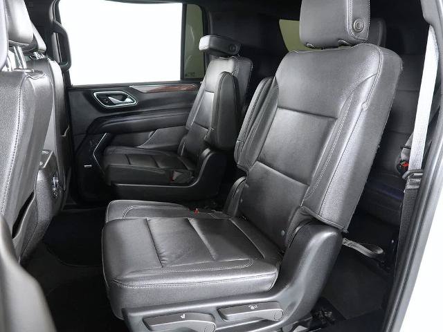 Used 2022 Chevrolet Suburban Z71 w/ Luxury Package AWD/4WD image 11