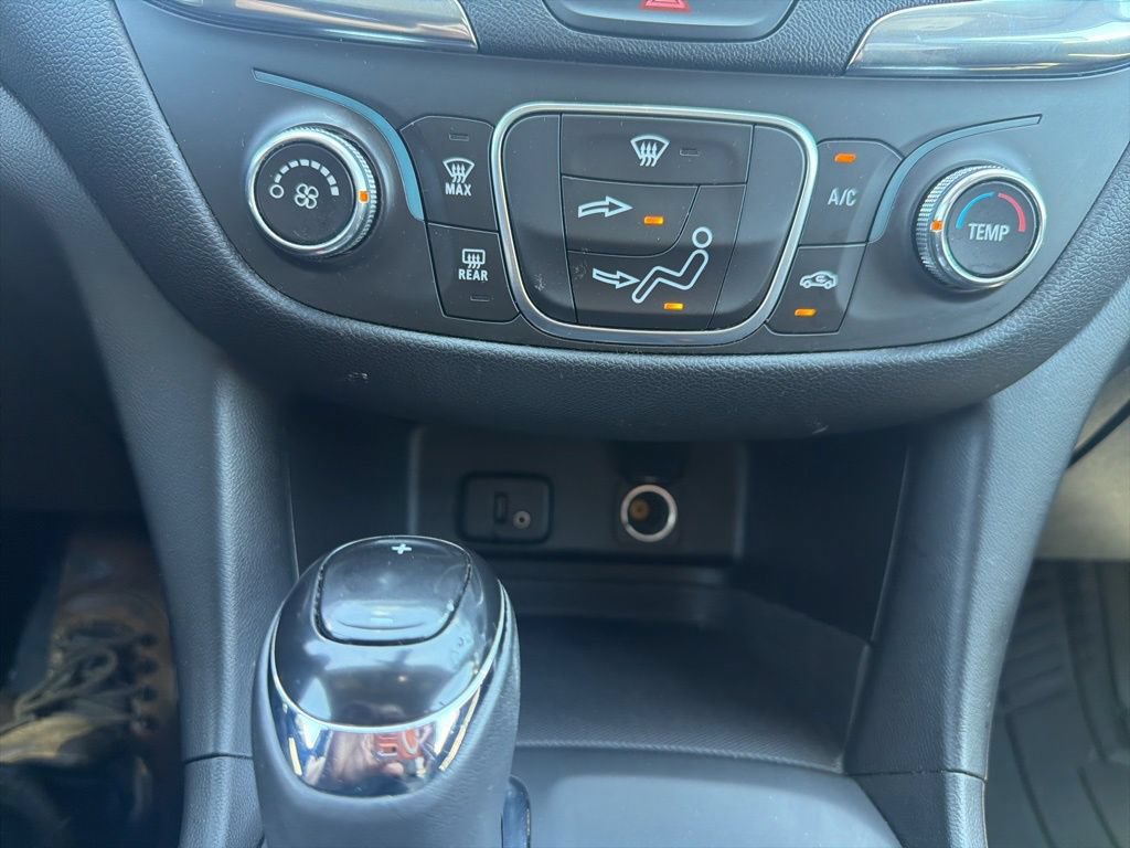 Used 2018 Chevrolet Equinox LT AWD/4WD image 33