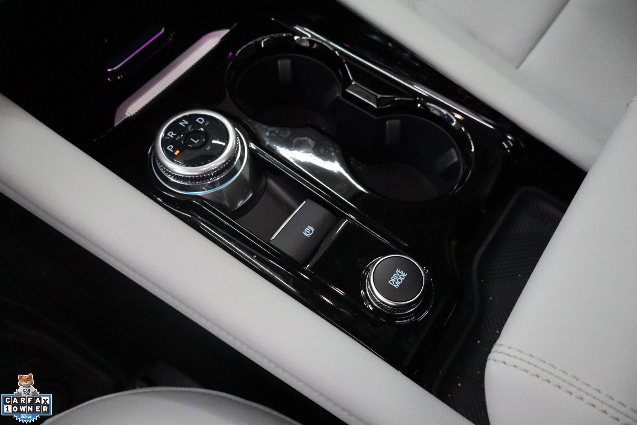 Certified 2025 Ford Explorer Platinum w/ Ultimate Package image 20