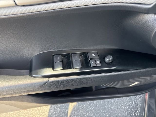Used 2025 Toyota Camry SE w/ Convenience Package FWD image 14