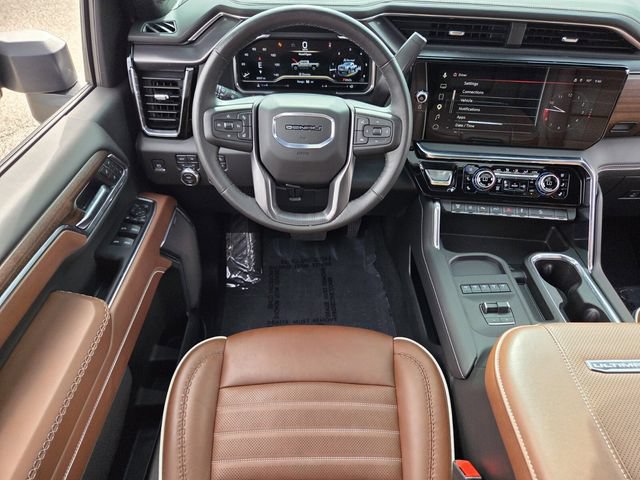 Used 2025 GMC Sierra 3500 Denali Ultimate AWD/4WD image 14