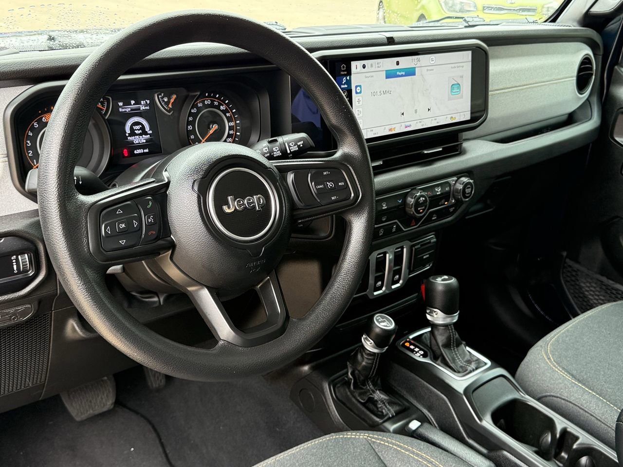 Used 2025 Jeep Wrangler Sport AWD/4WD image 10