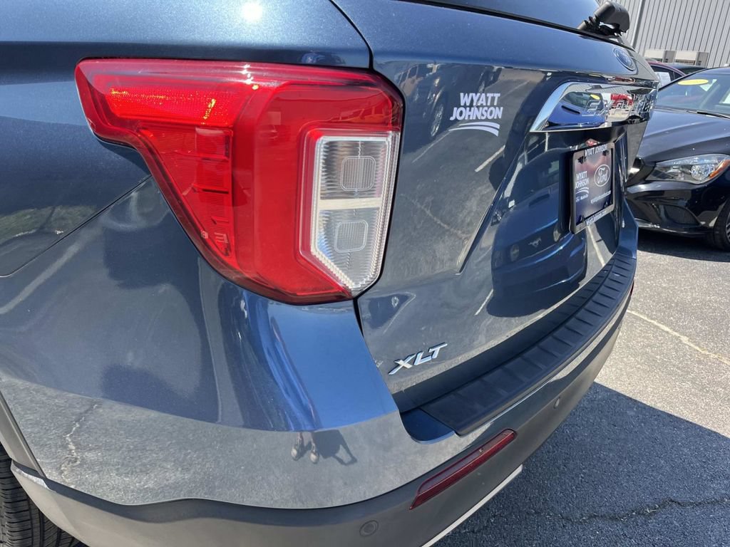 Certified 2020 Ford Explorer XLT w/ Equipment Group 202A AWD/4WD image 12