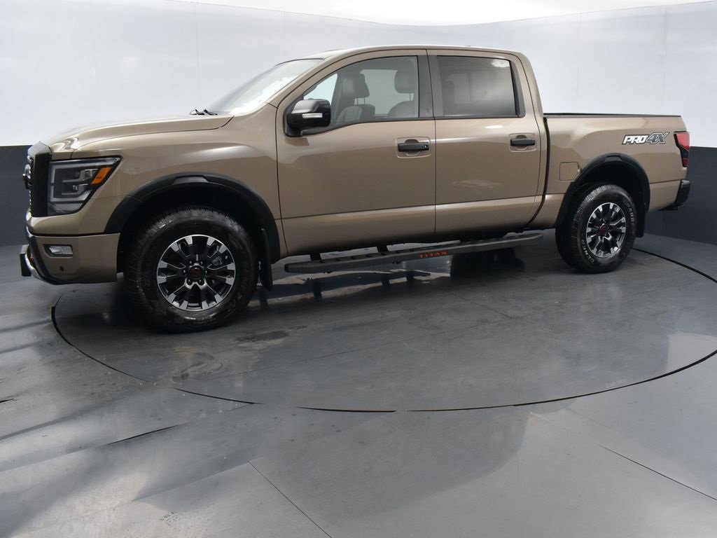 Used 2023 Nissan Titan PRO-4X w/ Pro-4x Convenience Package image 18