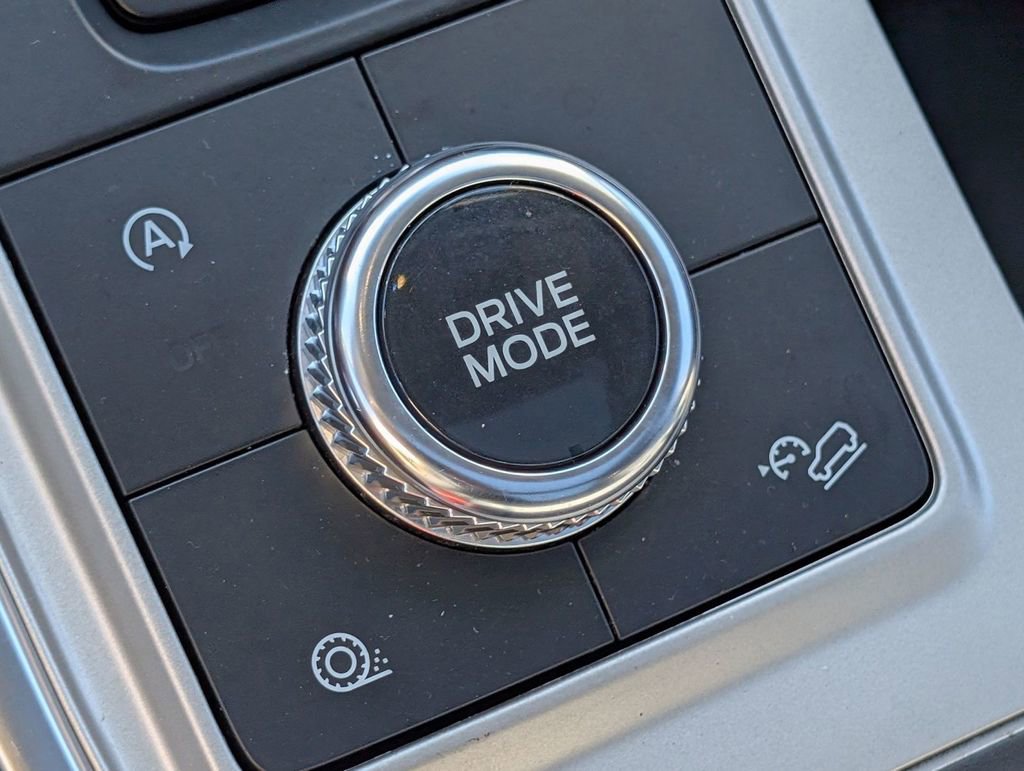 Certified 2021 Ford Explorer XLT w/ Equipment Group 202A image 38