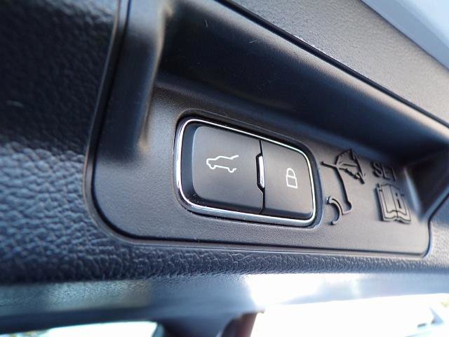 Certified 2023 Ford Explorer Limited w/ Limited Technology Package image 10